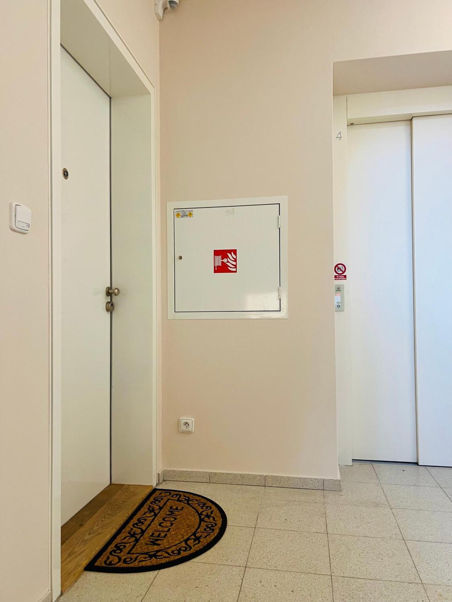 Appartement Artflora Kv Premium à Karlovy Vary Extérieur photo